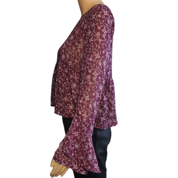 Aeropstale Shirt Sheer Floral blouse purple keyhole back Size Small - Picture 4 of 13